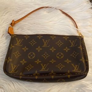Louis Vuitton Bag - Vintage Pochette Monogram